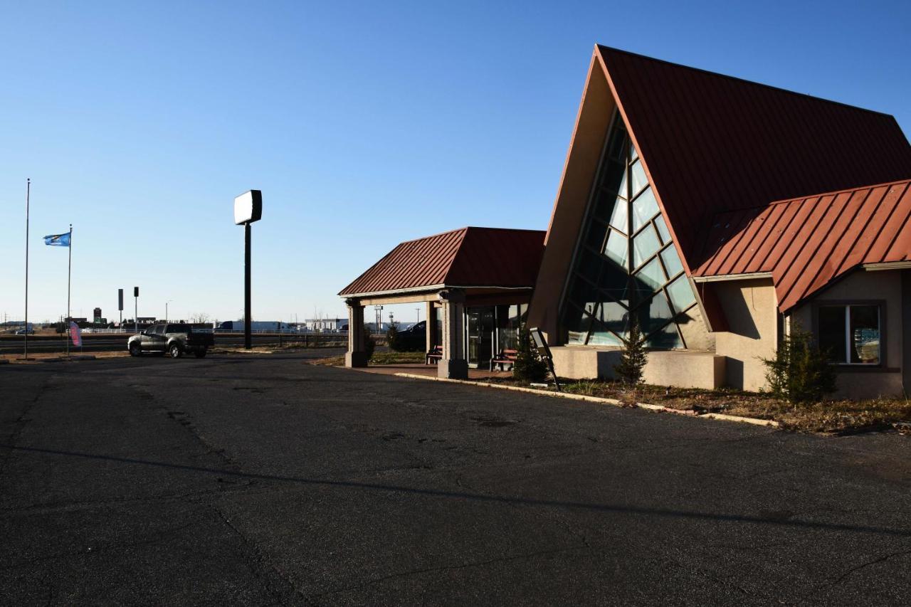 American Best Inn By Oyo I-35 Perry Near Lake Mcmurtry Εξωτερικό φωτογραφία