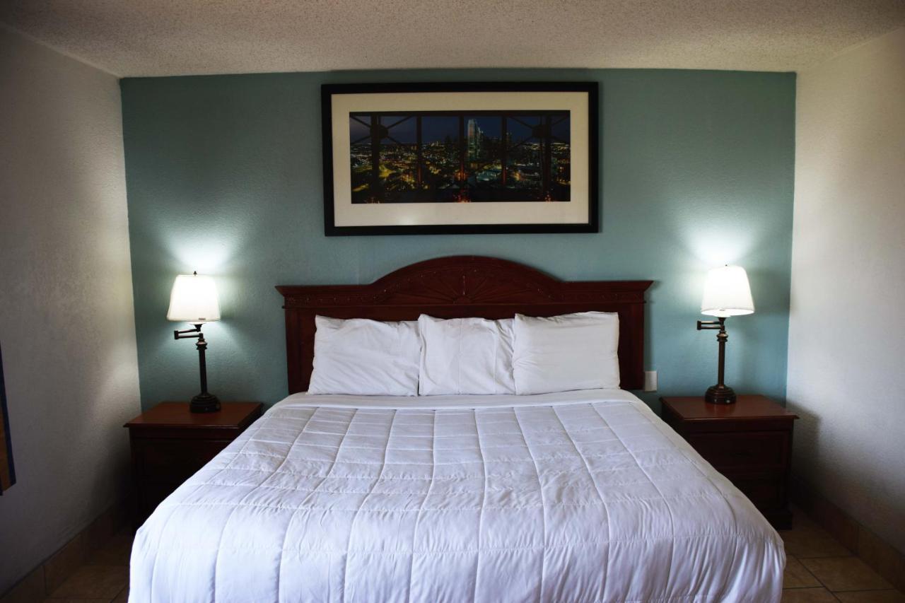 American Best Inn By Oyo I-35 Perry Near Lake Mcmurtry Εξωτερικό φωτογραφία
