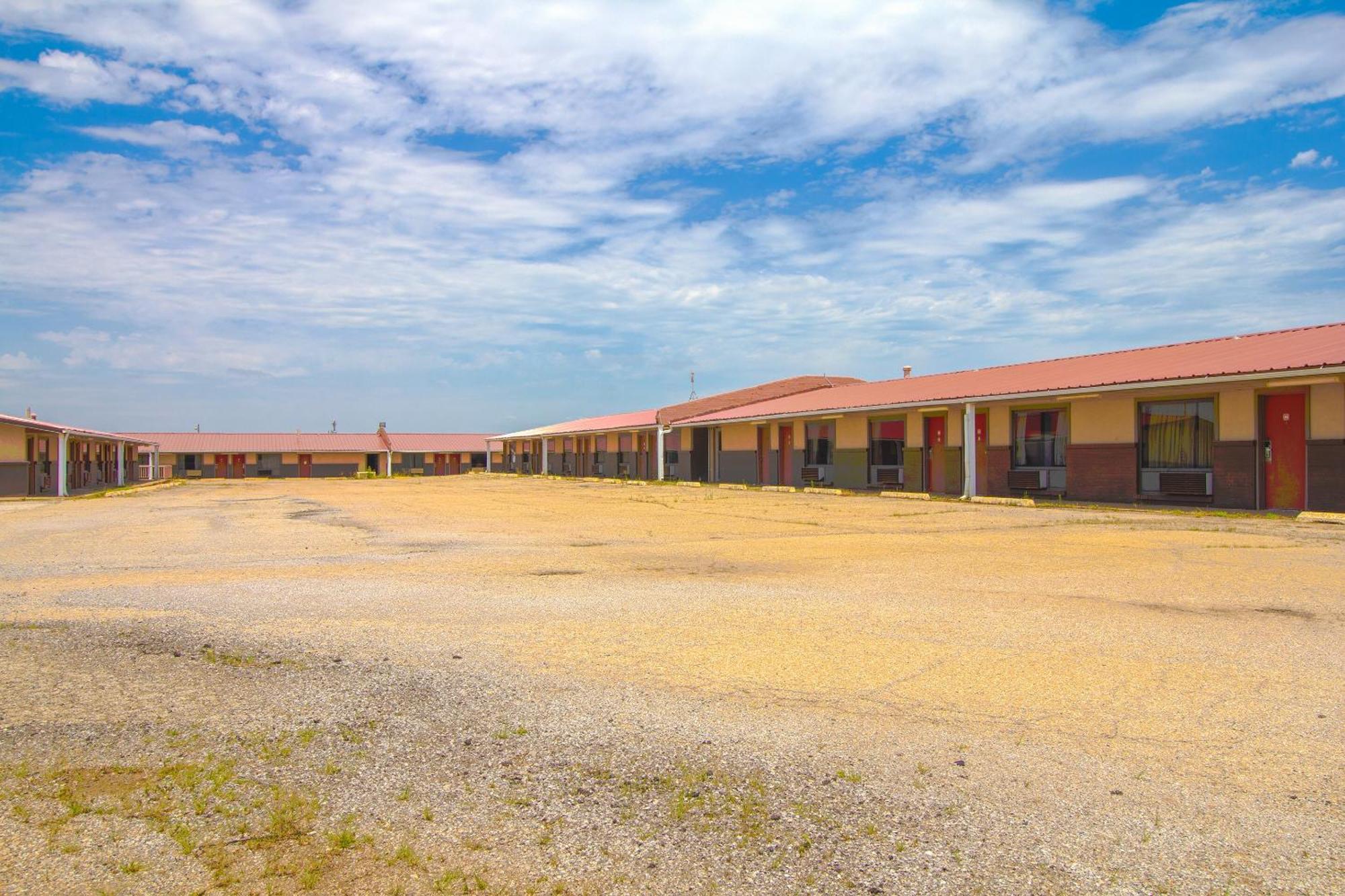 American Best Inn By Oyo I-35 Perry Near Lake Mcmurtry Εξωτερικό φωτογραφία
